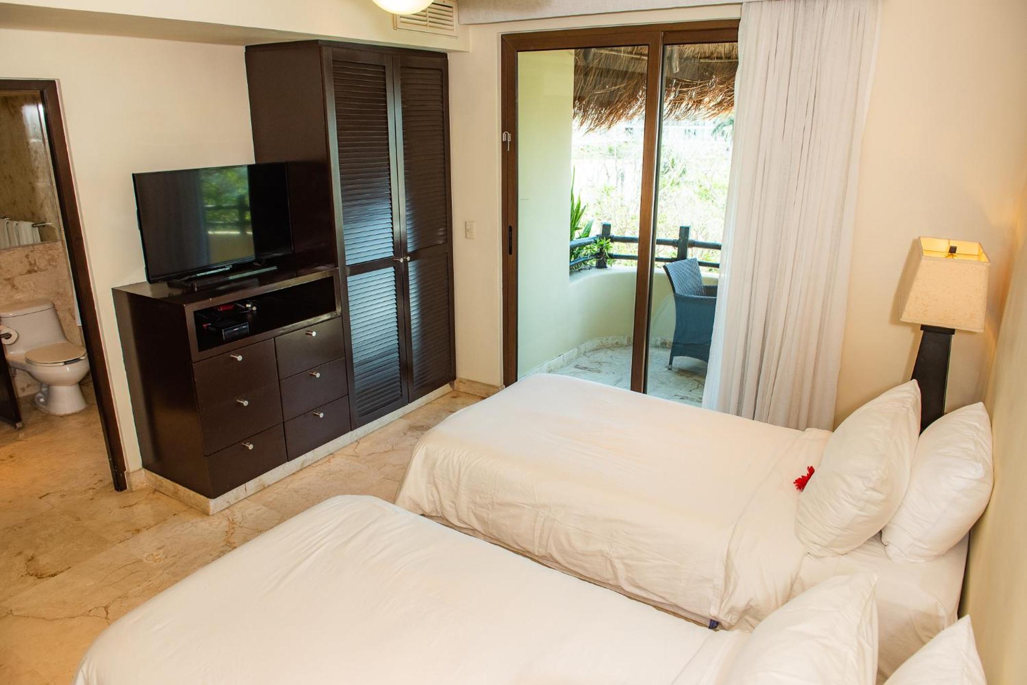 El Taj Oceanfront And Beachside Condo Hotel Playa del Carmen Quarto foto